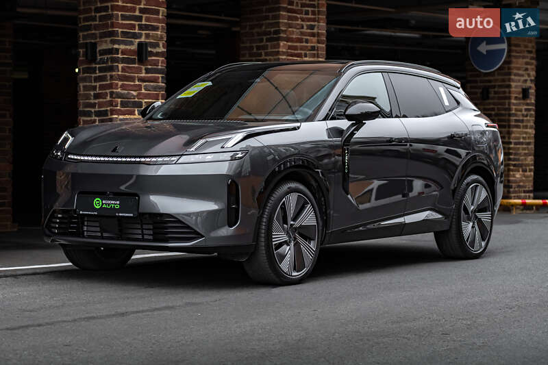 Внедорожник / Кроссовер Lynk&Co 08 2024 в 