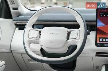 Позашляховик / Кросовер Lynk&Co 900 2025 в 