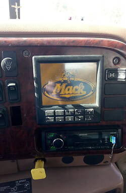 Самосвал Mack Granite 2006 в 