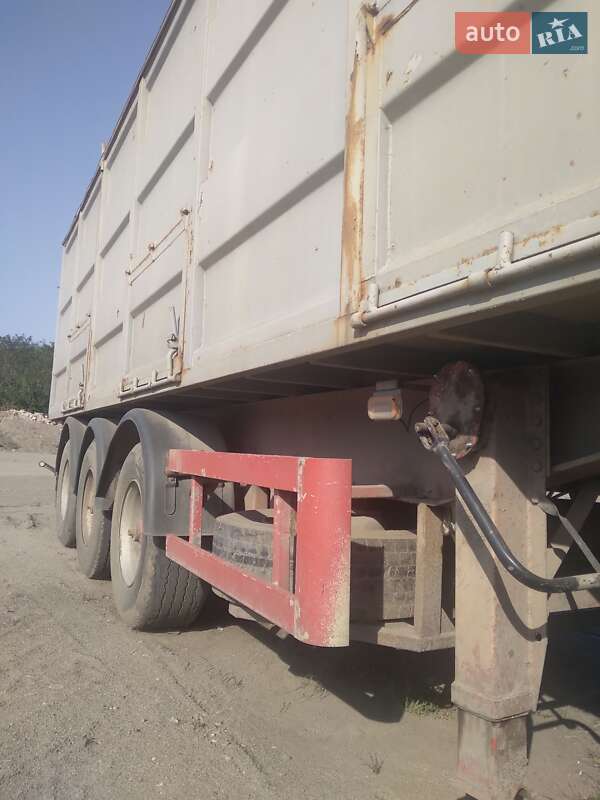Зерновоз - полуприцеп MAFA 40 2002 в Кропивницком