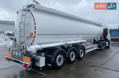 Цистерна полуприцеп Magyar Fuel Tank 2009 в Киеве