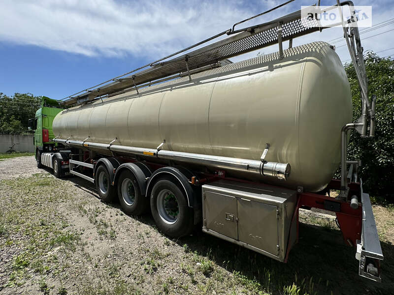 Цистерна напівпричіп Magyar SR34BT 2000 в Кременчуці