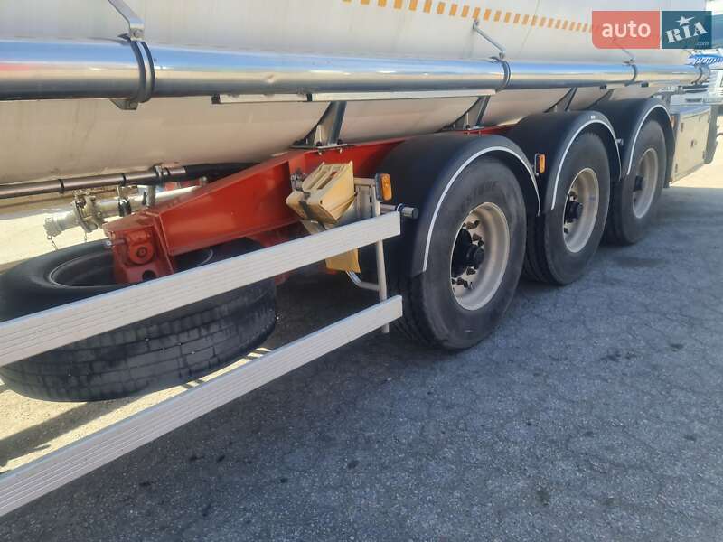 Цистерна полуприцеп Magyar SR34E 2000 в Виннице