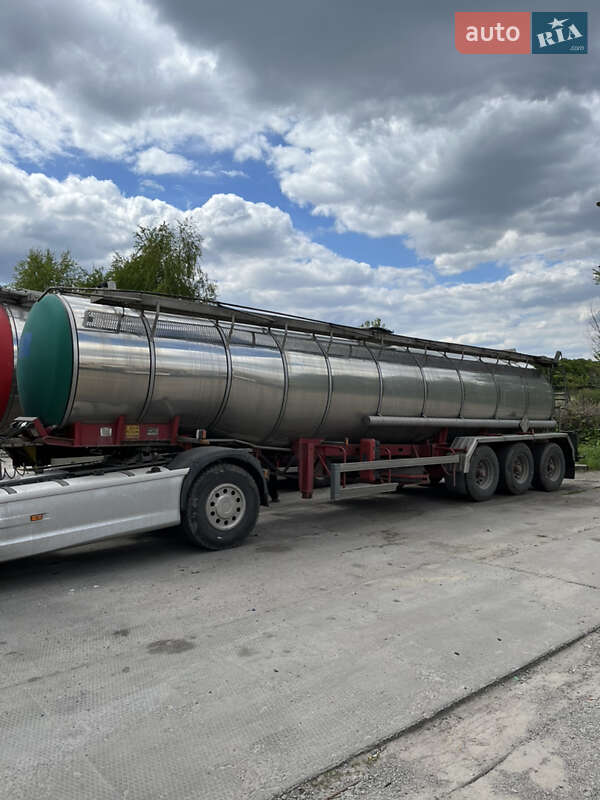 Цистерна напівпричіп Magyar SR34E 1995 в Полтаві