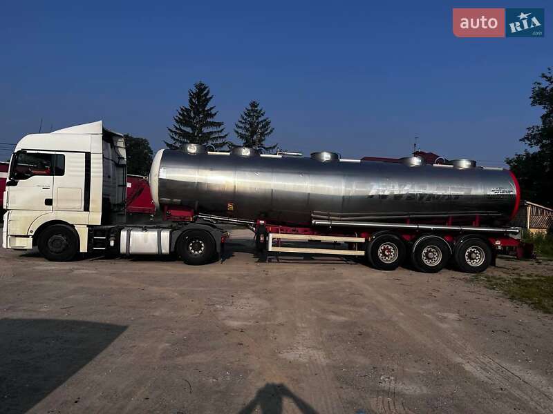 Цистерна Magyar SR34E 1995 в Львове