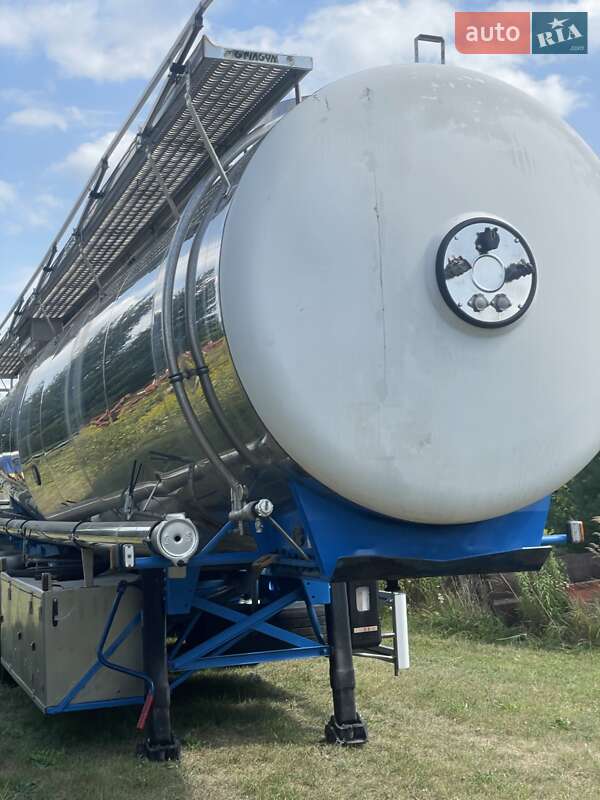 Цистерна напівпричіп Magyar SR34ES 1998 в Дубні