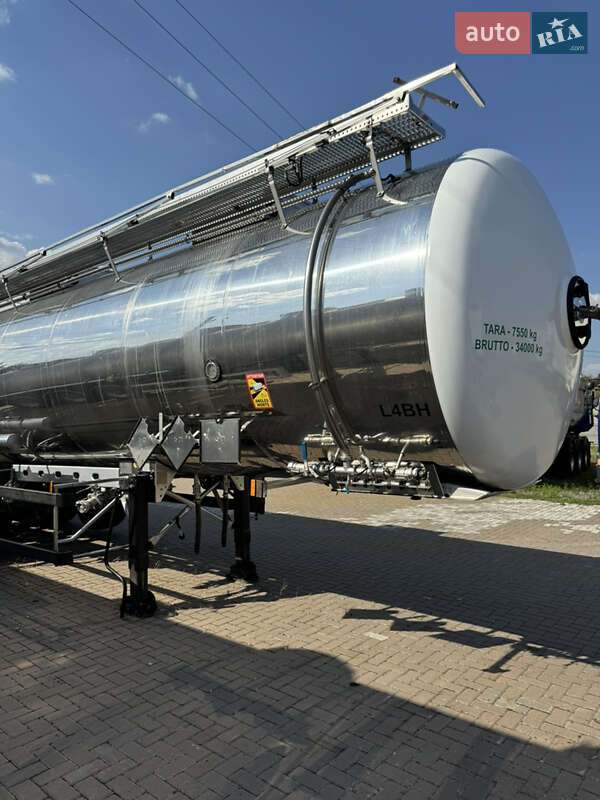Цистерна полуприцеп Magyar SR 2005 в Виннице