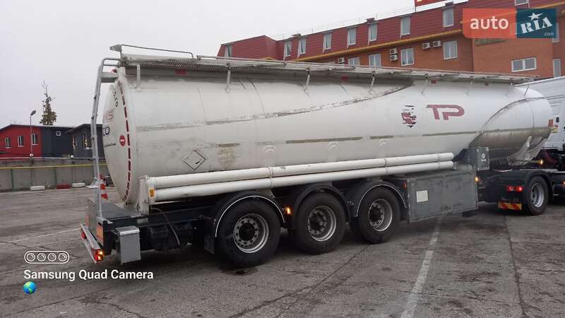 Цистерна полуприцеп Magyar SR 2008 в Киеве