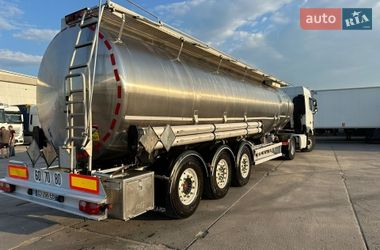Цистерна полуприцеп Magyar SR 2002 в Киеве