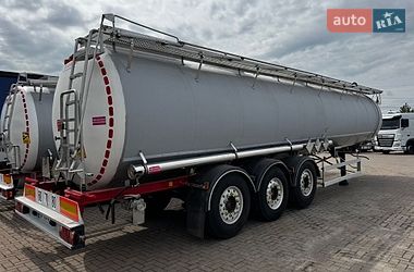 Цистерна полуприцеп Magyar SR 2001 в Виннице