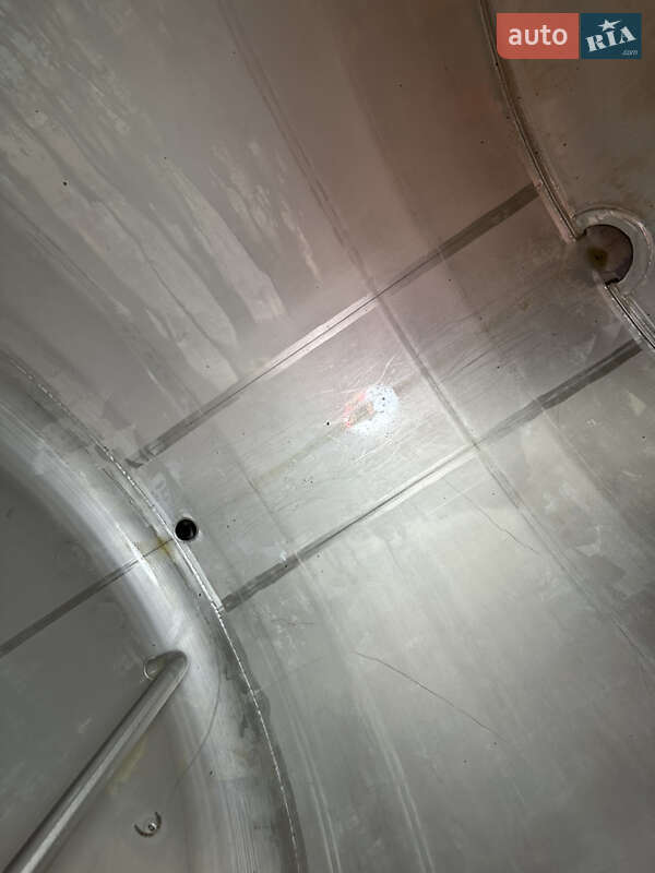 Цистерна напівпричіп Maisonneuv S338FG 2008 в Павлограді