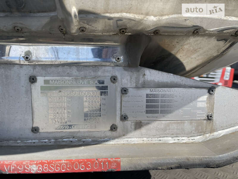 Цистерна напівпричіп Maisonneuv S338FG 2005 в Рівному