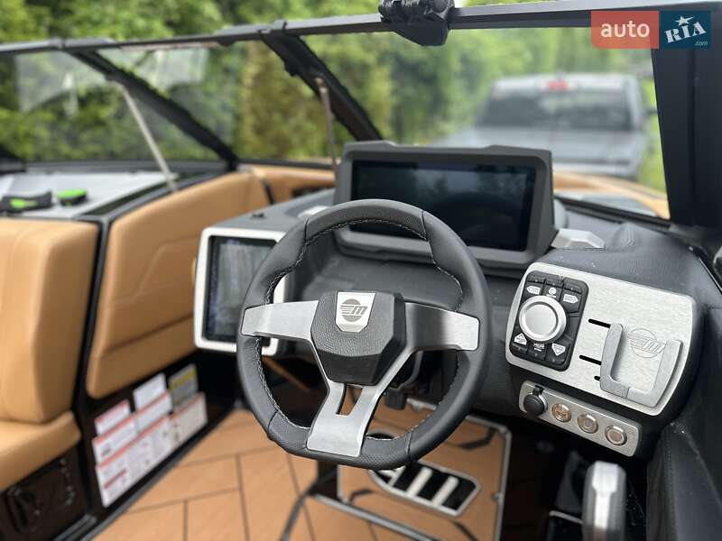 Катер Malibu Wakesetter 2024 в Києві