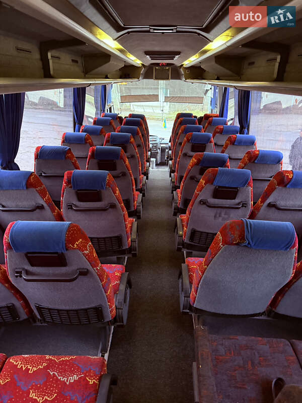 Туристический / Междугородний автобус MAN 11.220 2000 в Теребовле