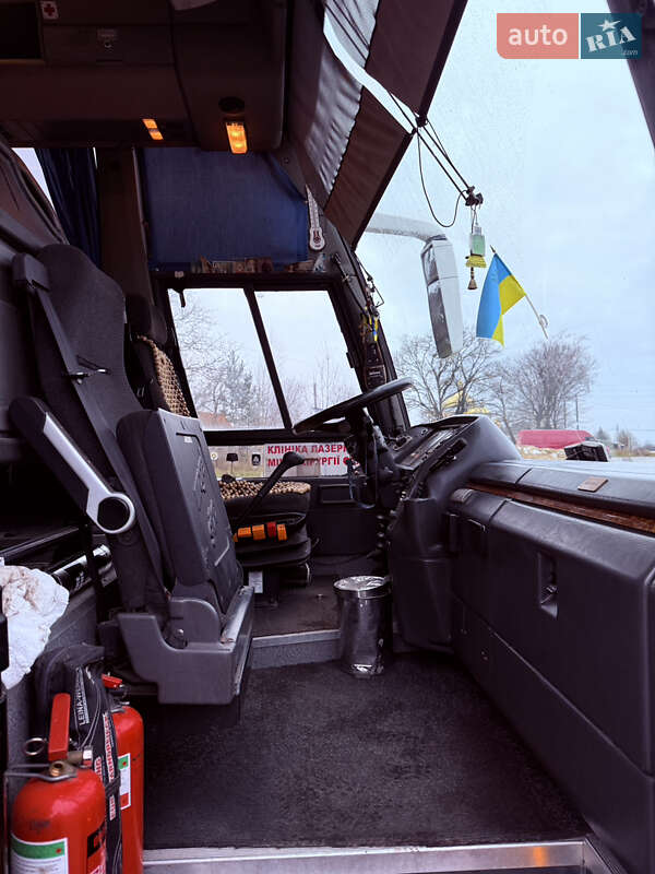 Туристический / Междугородний автобус MAN 11.220 2000 в Теребовле