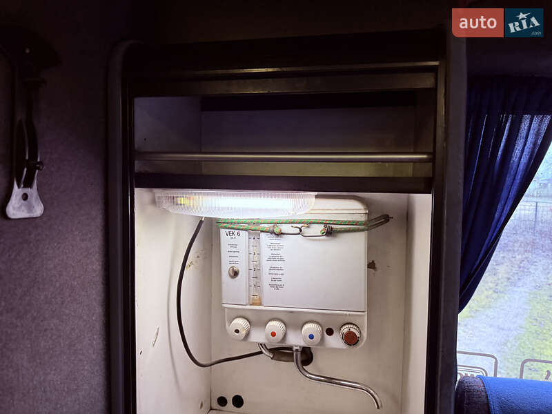 Туристический / Междугородний автобус MAN 11.220 2000 в Теребовле