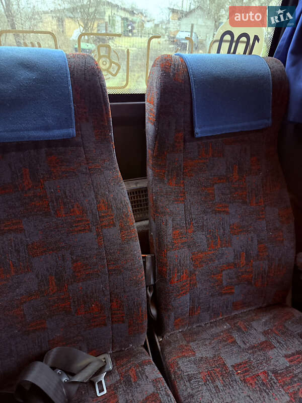 Туристический / Междугородний автобус MAN 11.220 2000 в Теребовле