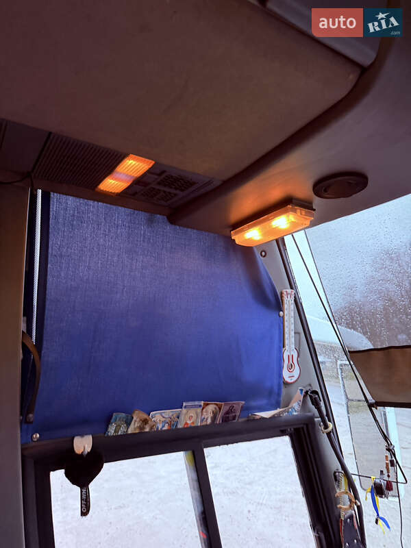 Туристический / Междугородний автобус MAN 11.220 2000 в Теребовле