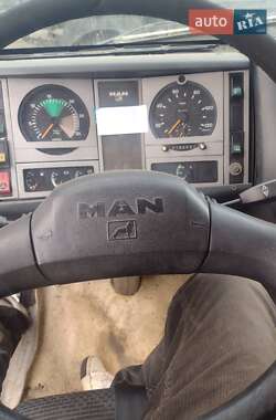 Вантажний фургон MAN 12.163 2003 в 