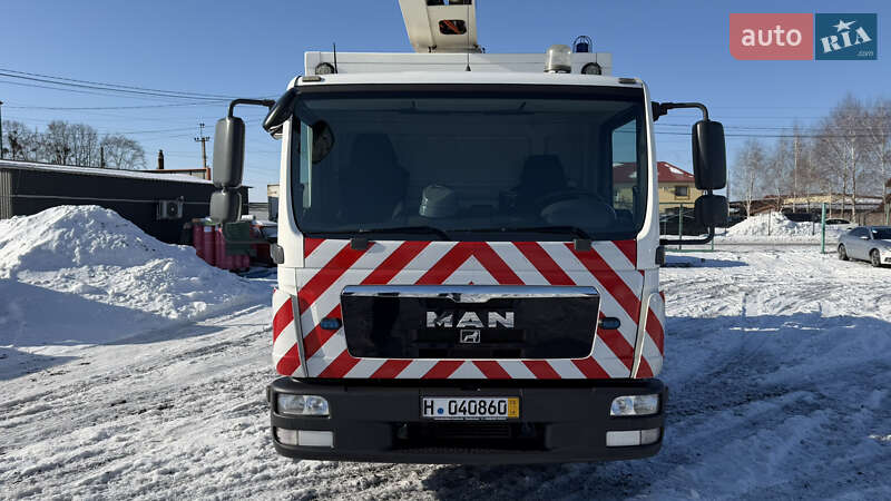 Автовышка MAN 12.192 2009 в Луцке