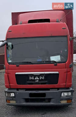 Тентований MAN 12.220 2012 в 