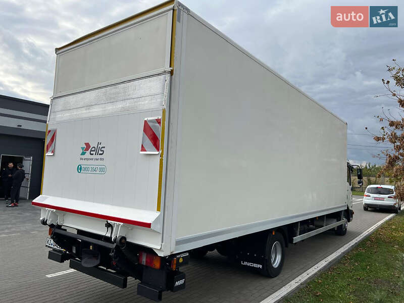 Вантажний фургон MAN 12.220 2011 в Луцьку