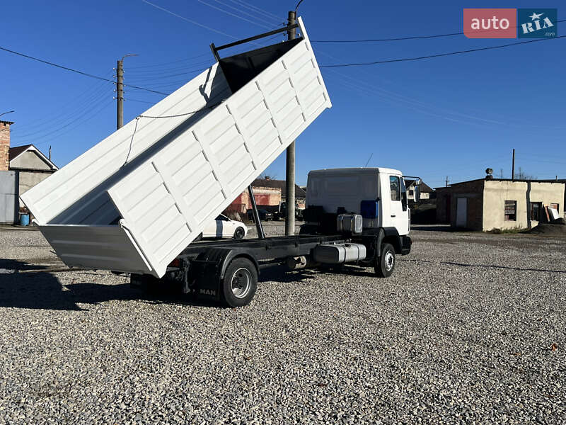 Самосвал MAN 12.220 2005 в Ивано-Франковске