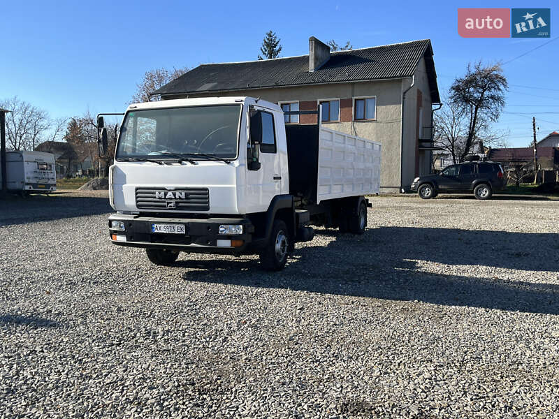 Самосвал MAN 12.220 2005 в Ивано-Франковске