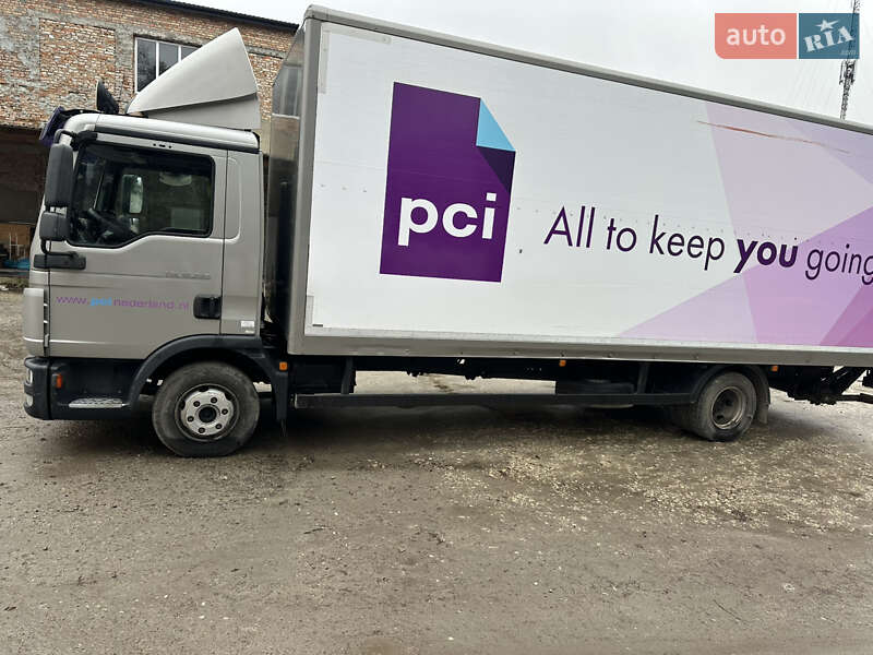 Другие грузовики MAN 12.220 2010 в Кременце