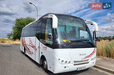 Туристичний / Міжміський автобус MAN 13.220 2009 в Чернівцях