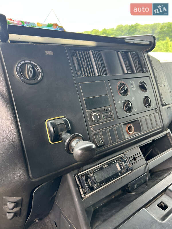 Тентованый MAN 18.220 2003 в Львове