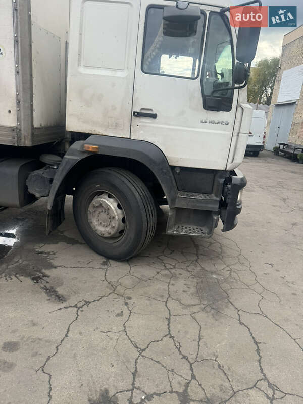 Вантажний фургон MAN 18.220 2003 в Києві