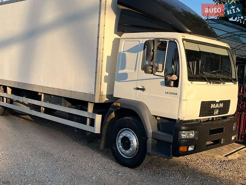 Грузовой фургон MAN 18.224 2001 в 