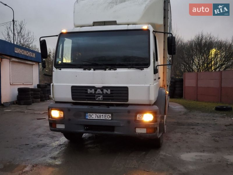 Вантажний фургон MAN 18.225 2002 в Львові