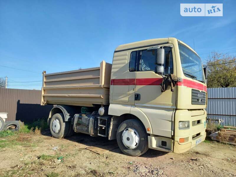 Самосвал MAN 18.310 2001 в 