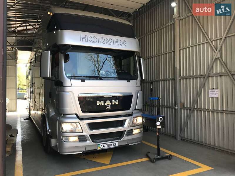 Для перевозки животных MAN 18.320 2009 в Киеве