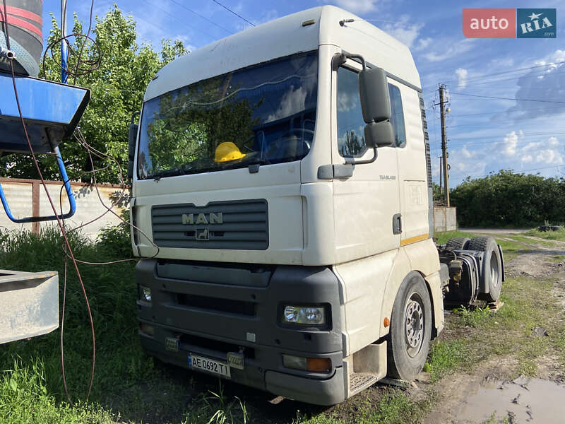 Тягач MAN 18.403 2008 в Лозовой