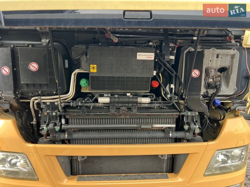 Тягач MAN 18.403 2013 в Хусте