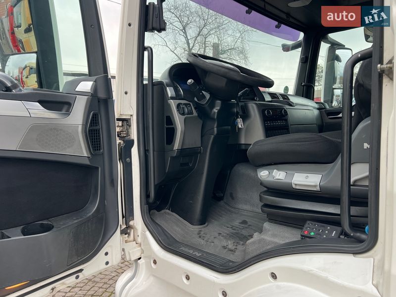 Тягач MAN 18.403 2008 в Хусті