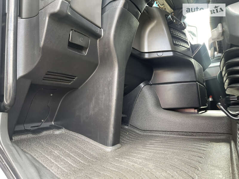 Тягач MAN 18.440 2013 в Ровно