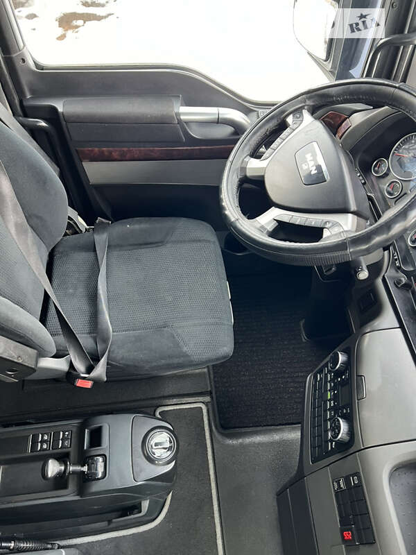 Тягач MAN 18.480 2011 в Одессе