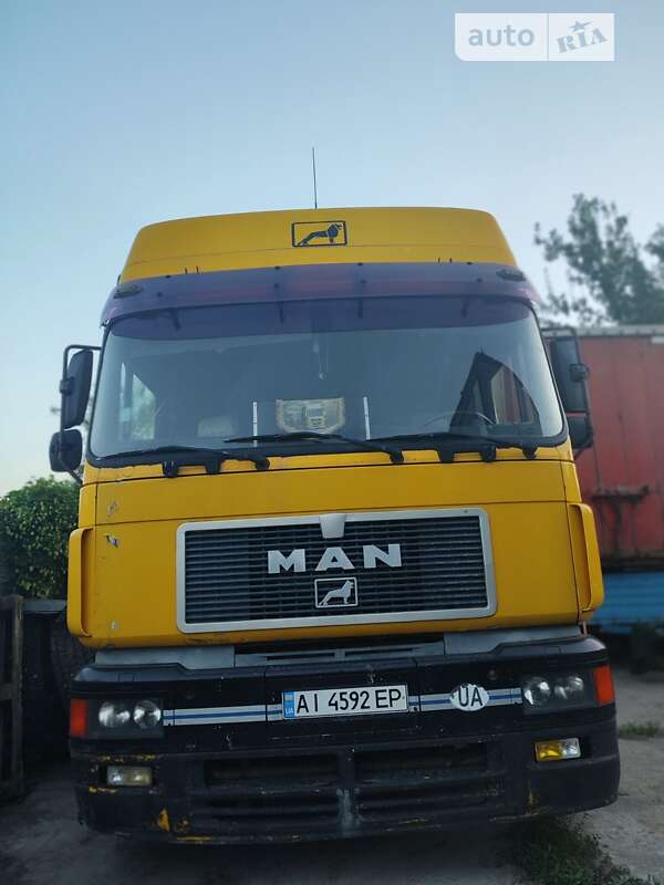 Тягач MAN 19.403 1998 в 