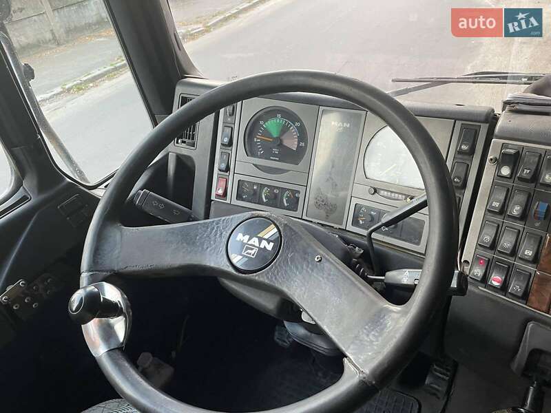 Контейнерний навантажувач MAN 24.222 1999 в Києві