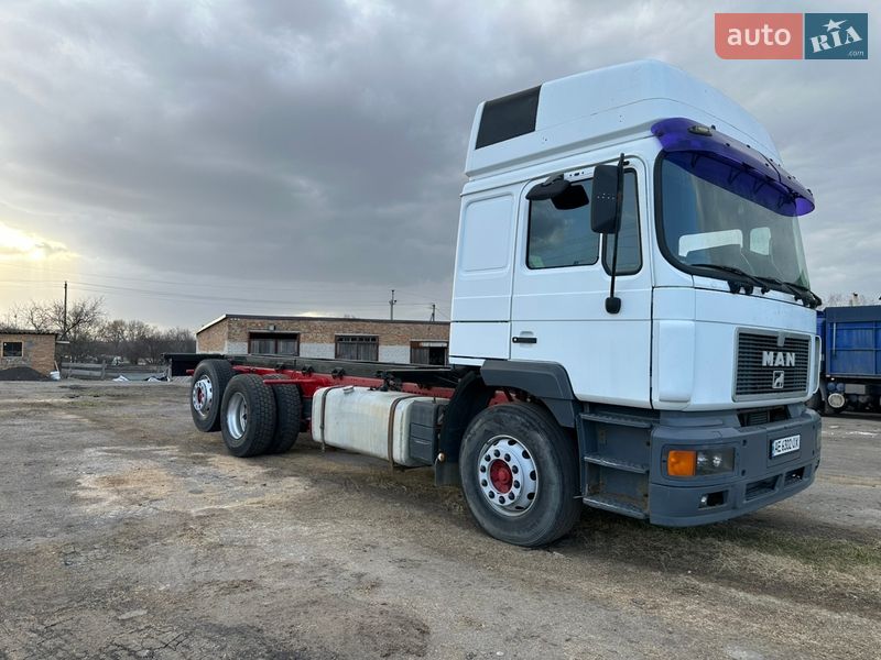 Платформа MAN 26.372 1992 в Томаковке