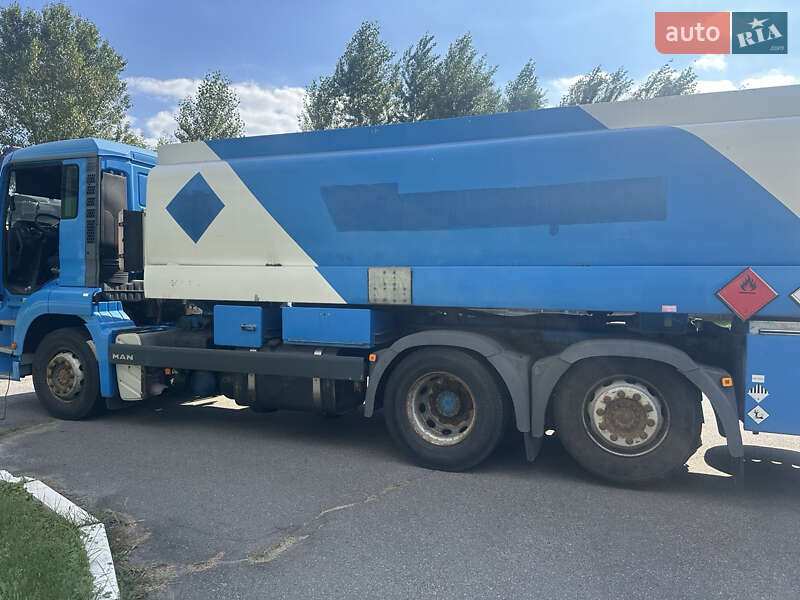Бензовоз MAN 26.400 2006 в Києві