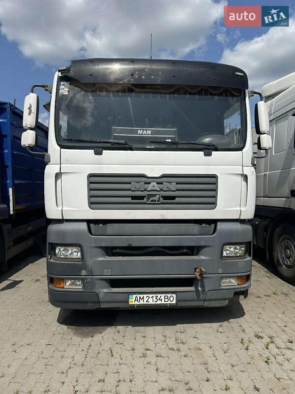 Контейнеровоз MAN 26.400 2006 в Попільні