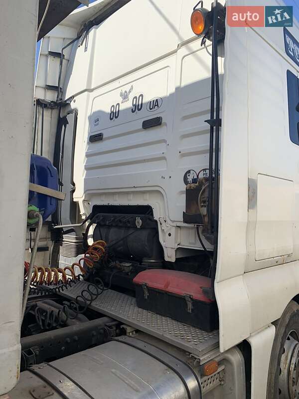 Зерновоз MAN 26.413 2002 в Монастирищеві