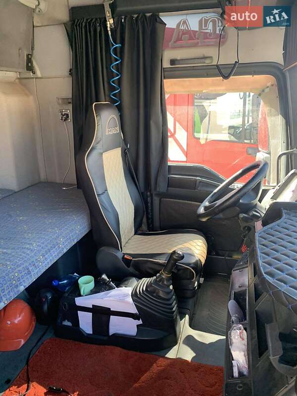 Зерновоз MAN 26.413 2002 в Жашківу