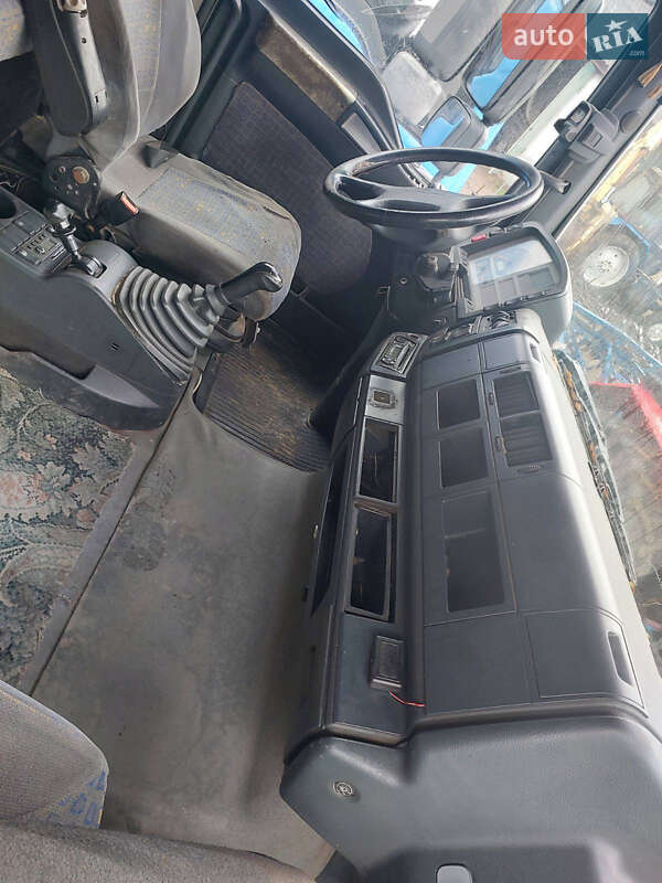 Контейнеровоз MAN 26.413 2002 в Благовещенском фото 11 Контейнеровоз MAN 26.413 2002 в Благовещенском