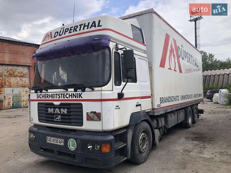 Грузовой фургон MAN 26.414 2000 в Днепре